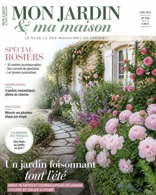 Idée aménagement jardin devant maison style cottage romantique avec fleurs et pierre